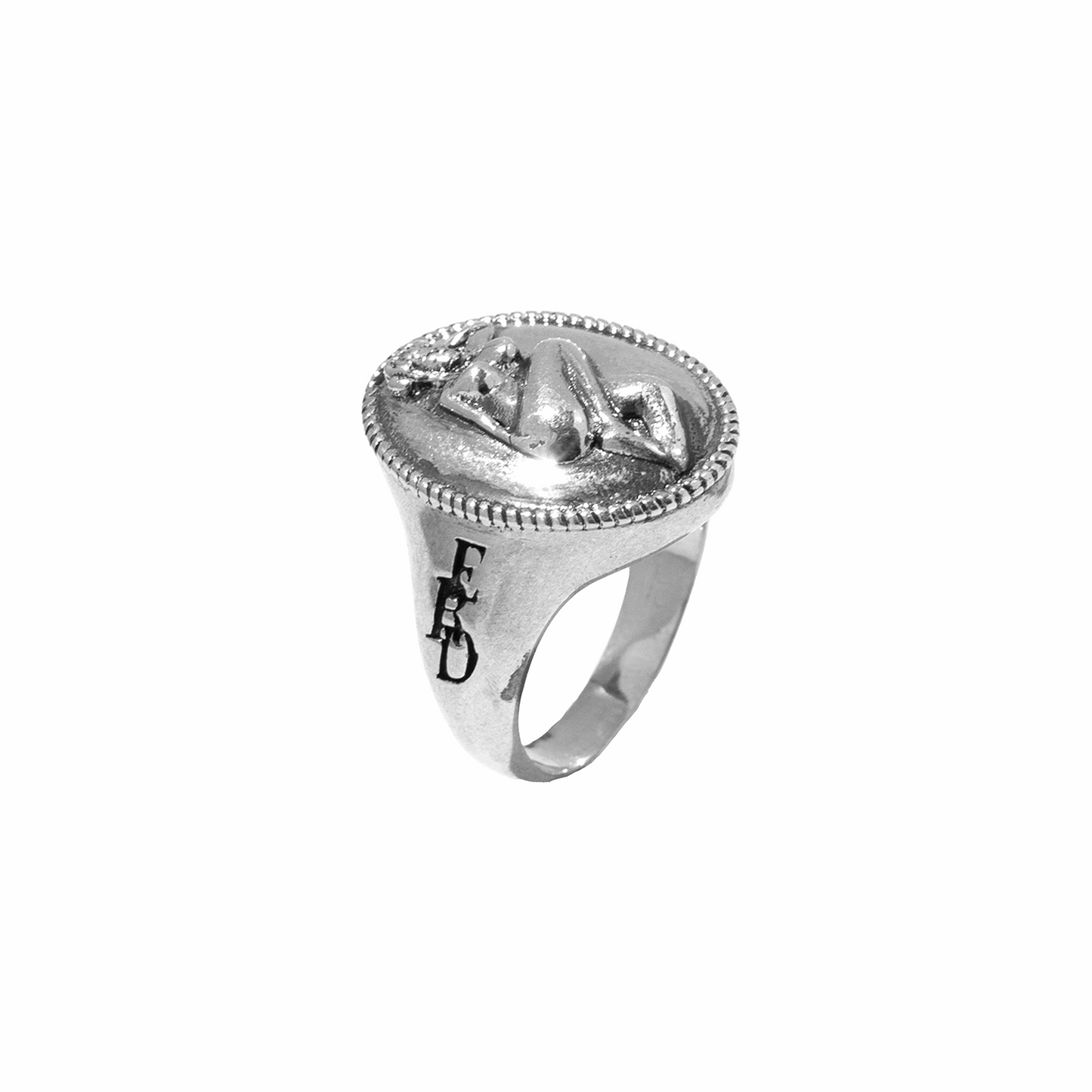 PIN UP GIRL CAMEO RING