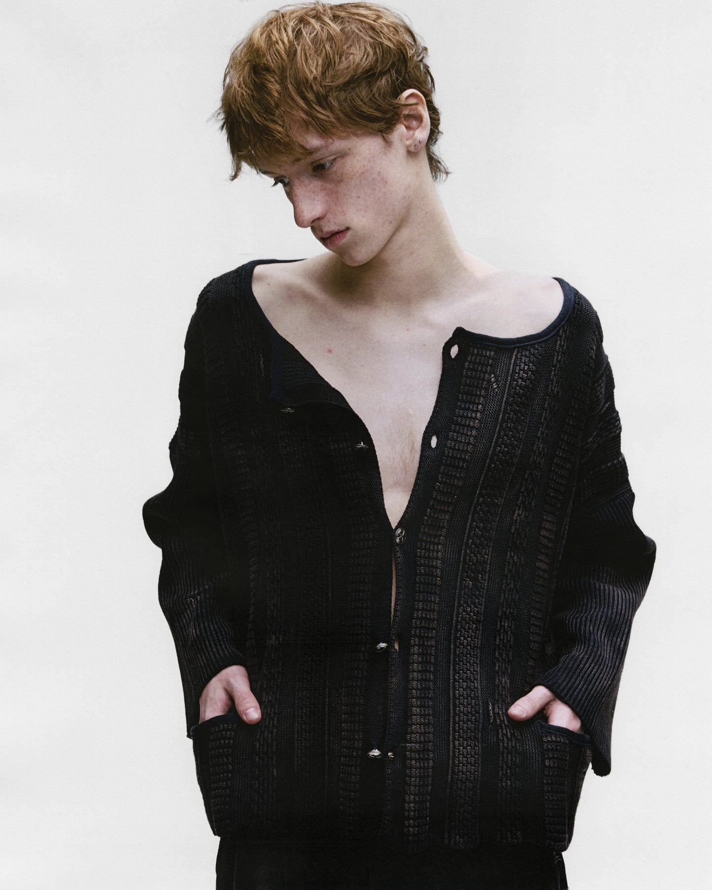 ARTIST'S GRAVE ANTIQUE SWEATER