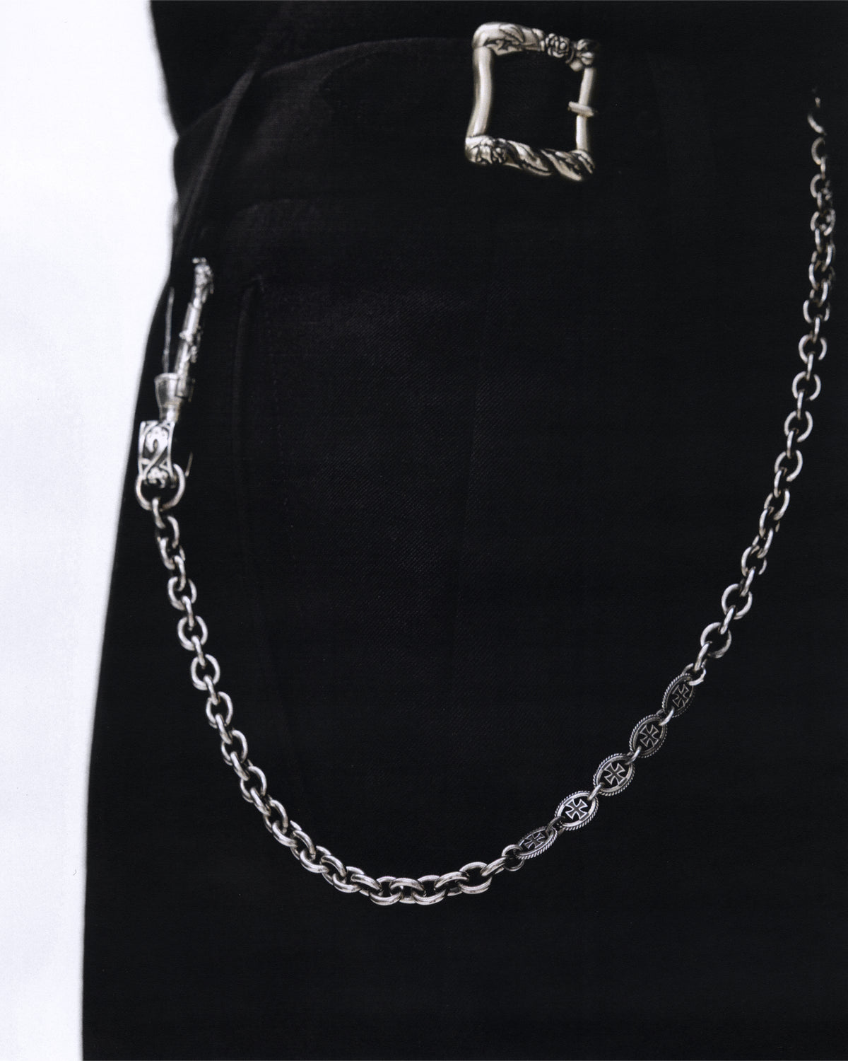 SKINNY CROSS WALLET CHAIN