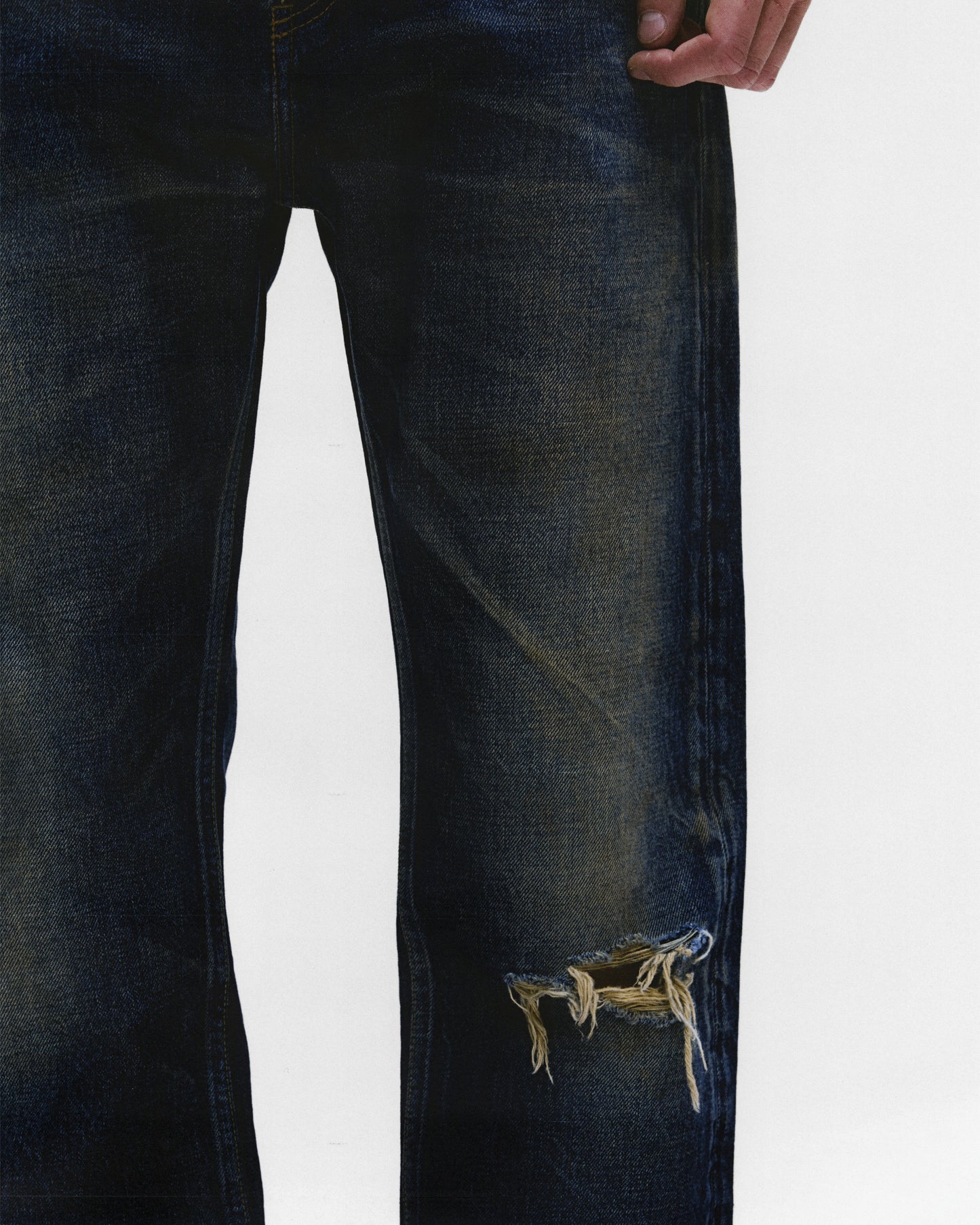 STRAIGHT LEG JEANS