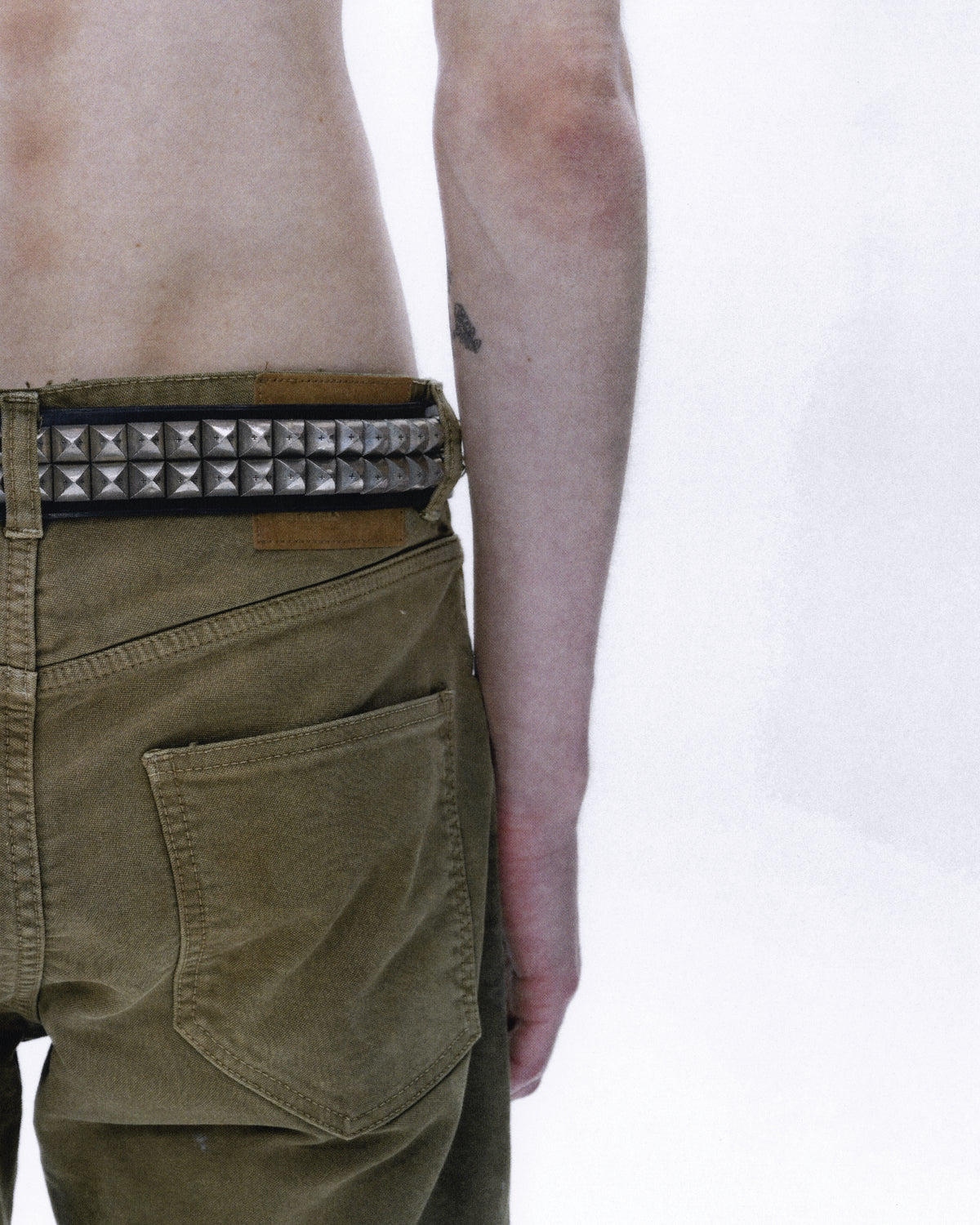 BABY CROSS PRYAMID STUD BELT