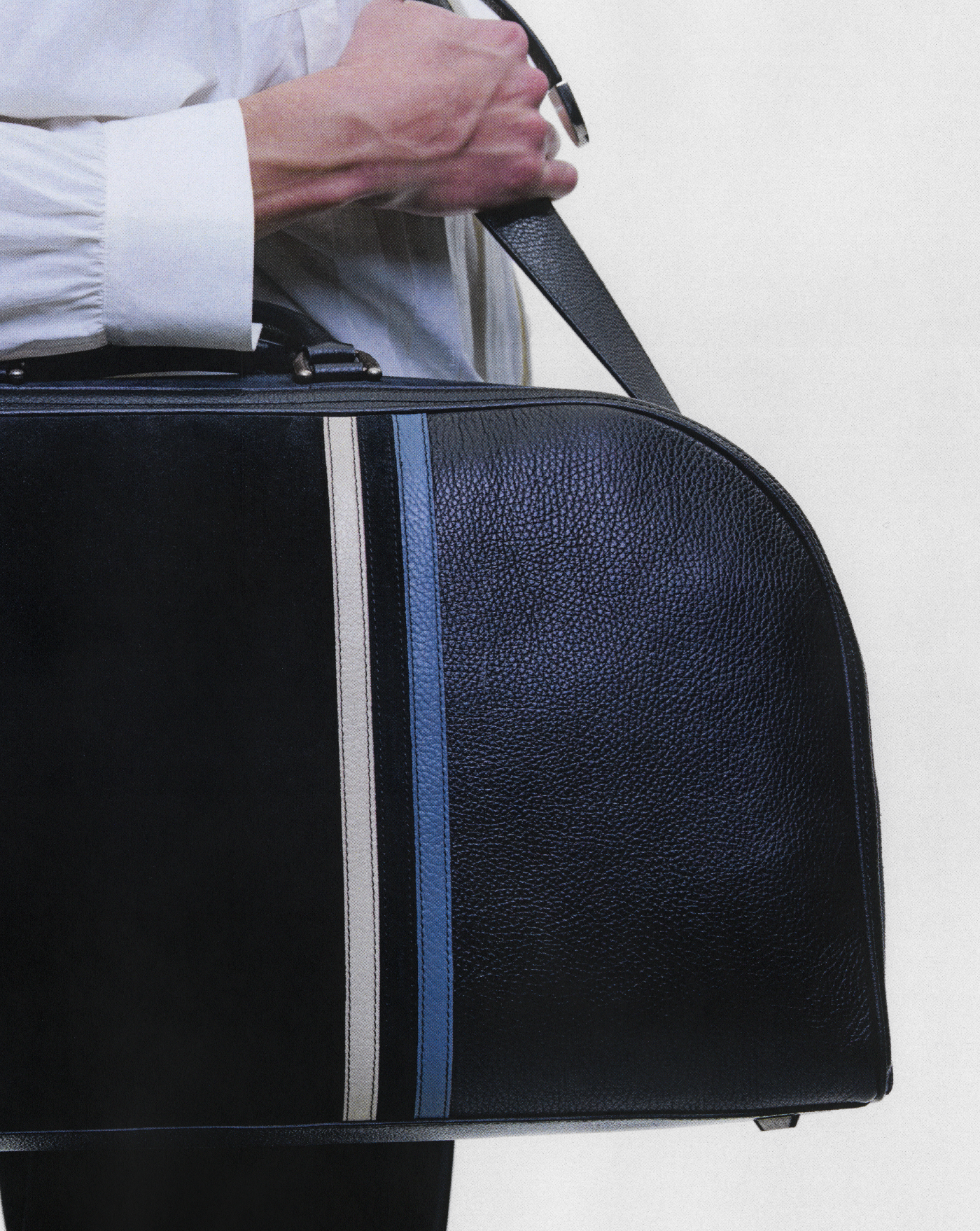 UNTITLED 71 BELT STRAP WEEKENDER