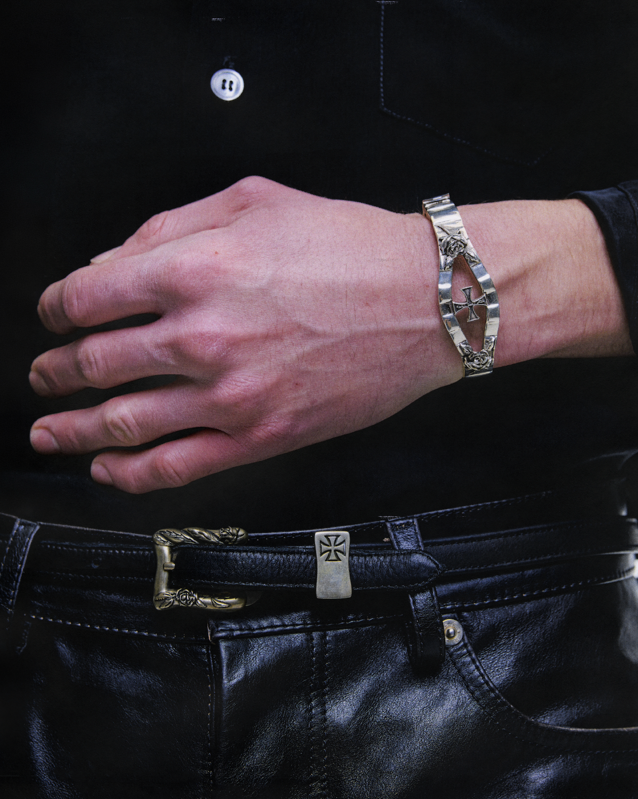 ENAMEL CROSS BRACELET