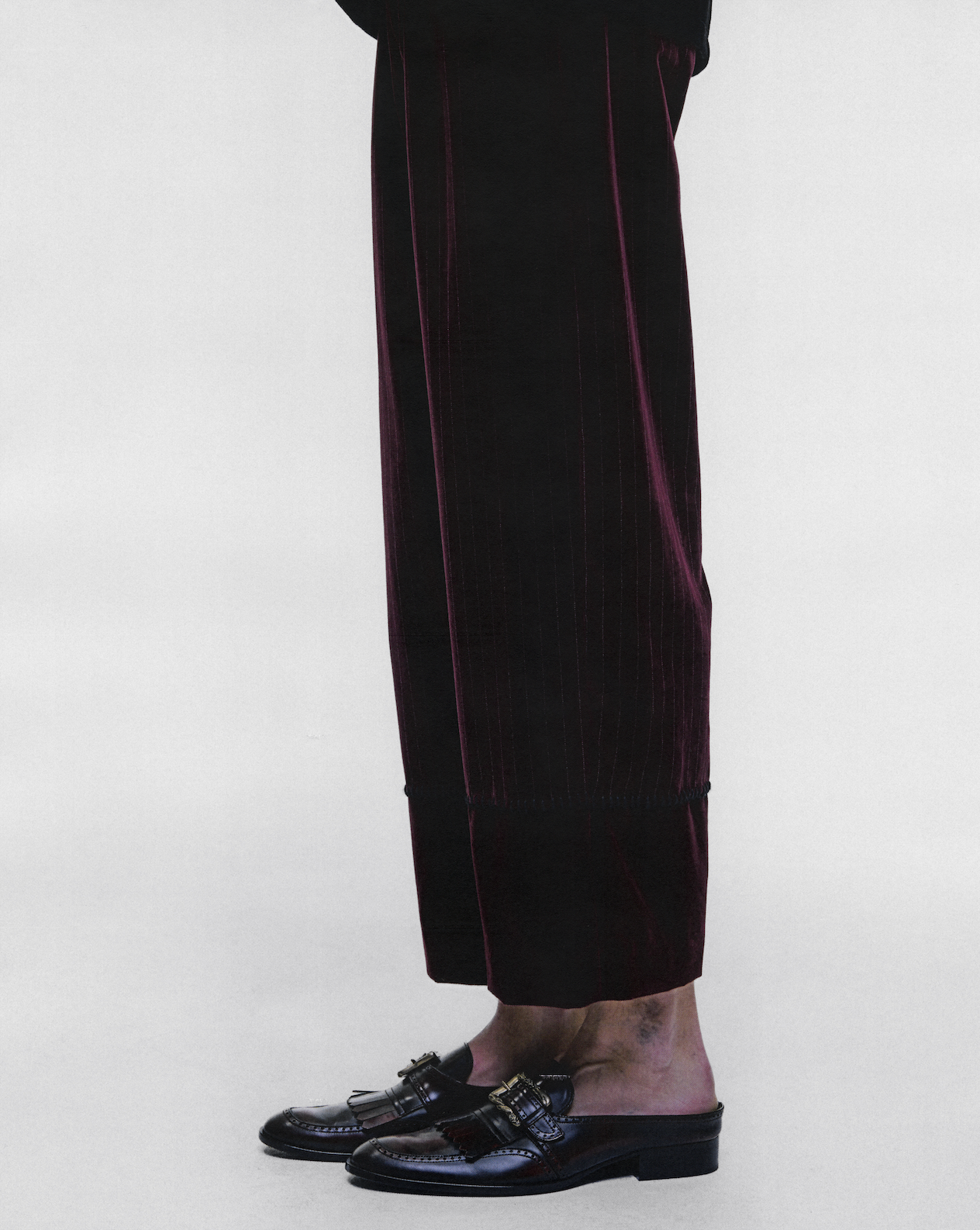 VELVET STRIPE CARROT LEG TROUSERS