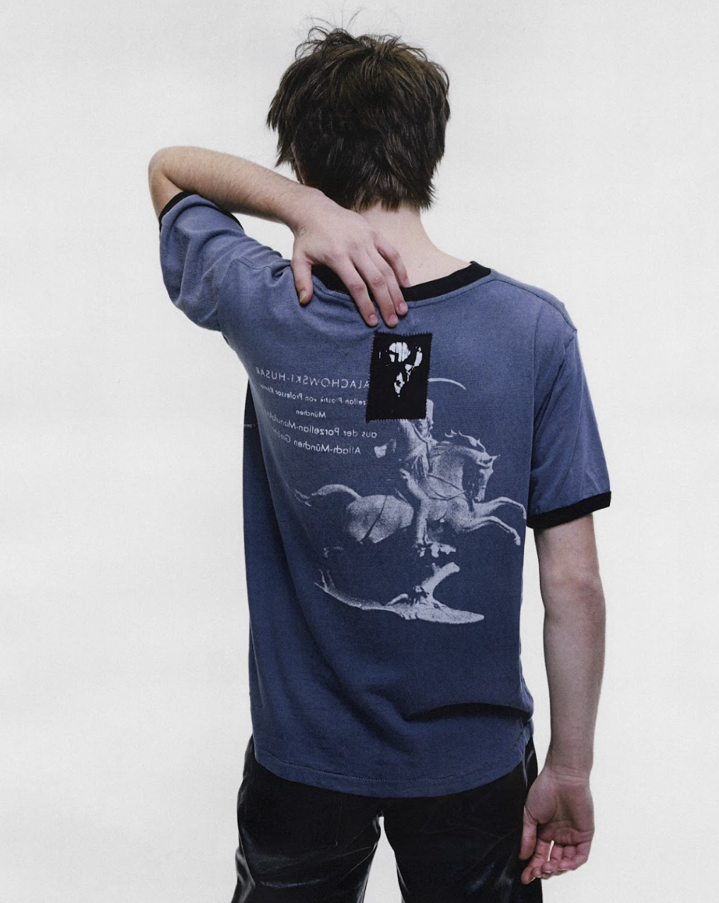 PORCELAIN DOG PATCH RINGER T-SHIRT