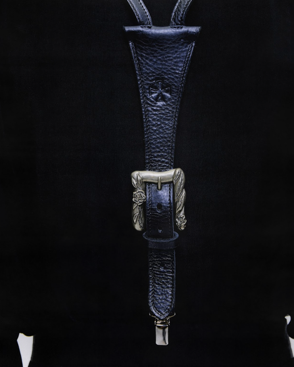 ROSE BUCKLES SUSPENDERS
