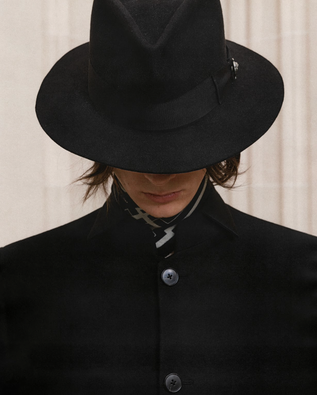 BOW THE HUNGER HAT