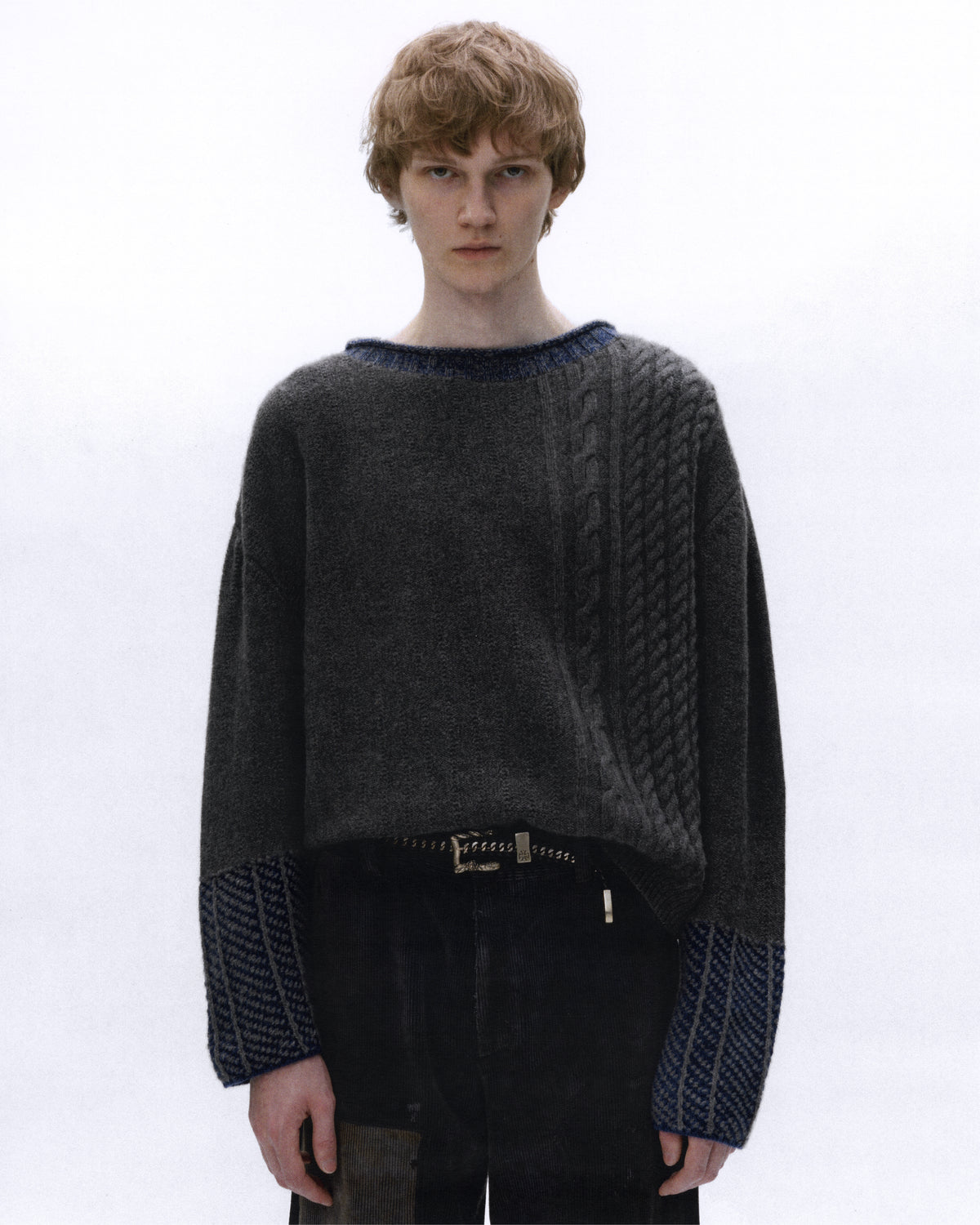 SLEEPLESS SWEATER